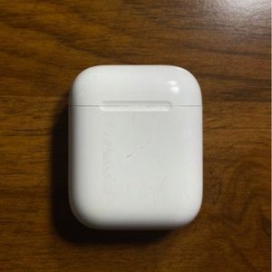 1st Gen Apple AirPods CHARGING CASE ONLY